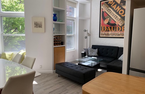 Upper West Side House | Inviting 2BR Loft Steps from Central Park - Rated 9.8
