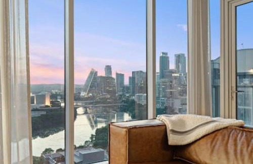 Rainey Street Historic District Apartment | Modern 2BR Highrise Retreat Near Vibrant Rainey St