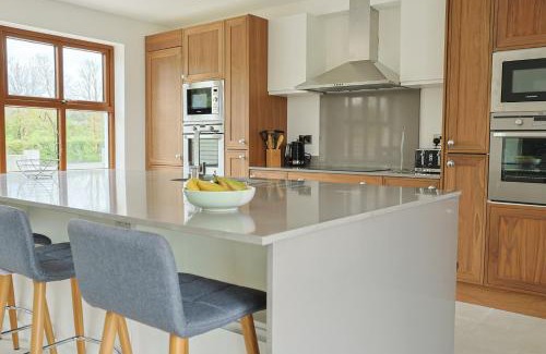 Lecemy House | DG Meadow View - Pet Friendly 7 Bedroom Home in Donegal