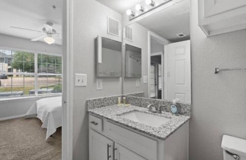 Pleasant Valley Apartment | 2BR Modern Hideaway near Downtown, Gated, Pool