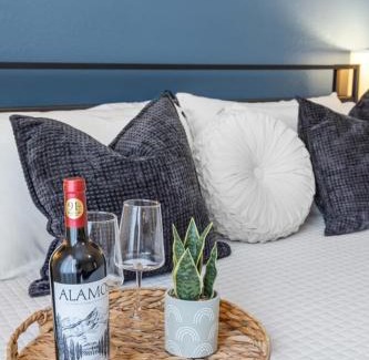 Pleasant Valley Apartment | 2BR Modern Hideaway near Downtown, Gated, Pool