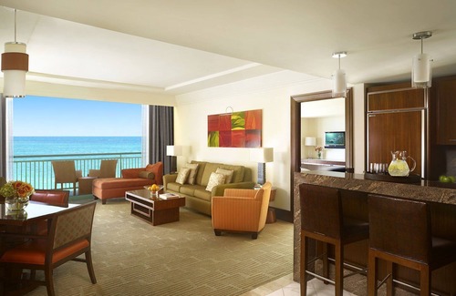 Paradise Island Condo | 2BR Oceanfront Suite – The Reef Atlantis, Full Kitchen & Balcony Sleeps 9