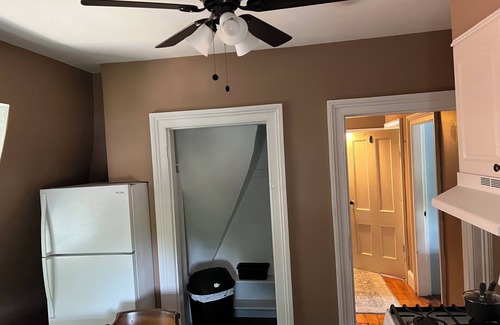 Poughkeepsie Apartment | Charming Victorian Apartment with Kitchen & Breakfast Included