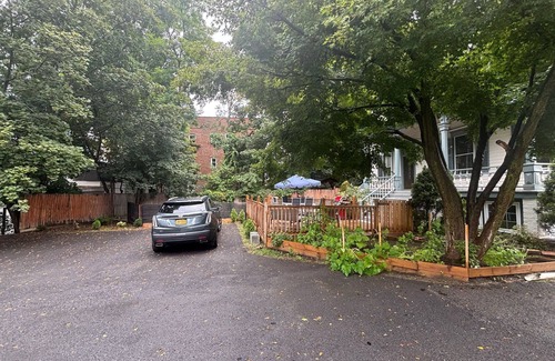 Poughkeepsie Apartment | Charming Victorian Apartment with Kitchen & Breakfast Included