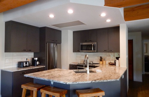 Crested Butte Condo | Inviting 2BR Residence with Spa and Hot Tub by RedAwning