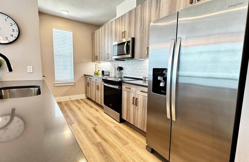 McNeil Apartment | 2BR Retreat -Gym, Pool, Parking