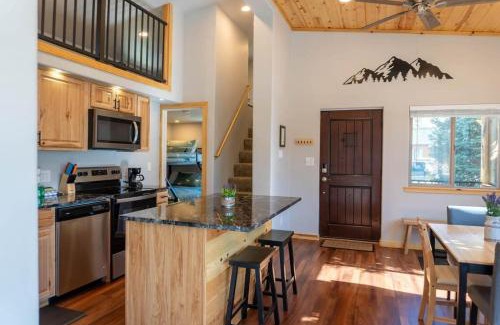 Breckenridge House | Guest Rated 10/10: Riverside Cabin with Hot Tub Access
