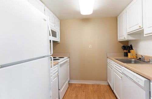 Radnor - Fort Myer Heights Apartment | Relaxing 2BR Executive Retreat with Balcony & Spa Access