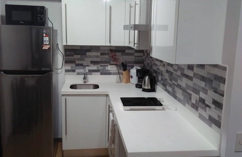 Makati House | Comfortable 2BR Unit at Acqua Residences with Netflix & Pool