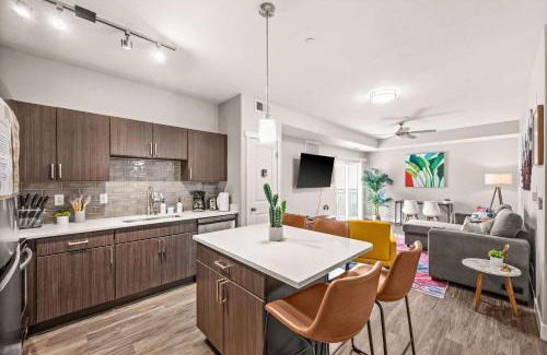 Fairpark Apartment | 2BR Downtown SLC Hot Tub Free Parking