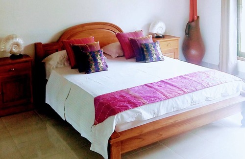 Senggigi Villa | Ideal 2BR Villa Paradise with Pool & Jacuzzi by Senggigi Beach