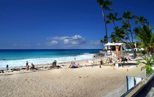 Kahaluu Bay Apartment | 2br White Sands Village condo right at the beach