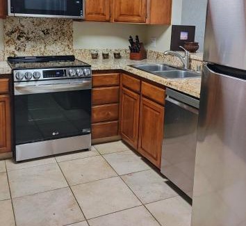 Kahaluu Bay Apartment | 2br White Sands Village condo right at the beach