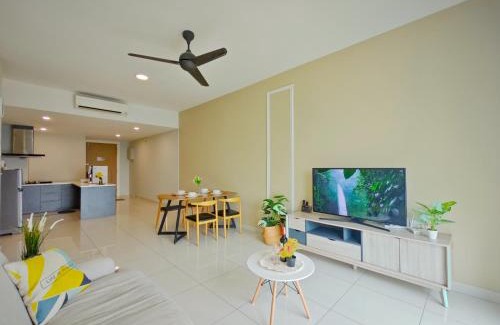 Central District Apartment | Modern 2BR Oasis with Pool & Ocean View near Mid Valley