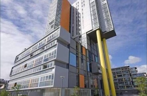 Adelaide Central Business District Apartment | 2BRs Apartment on Balfours | Free WI-FI