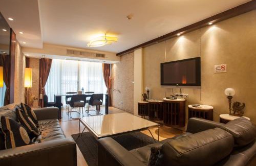 Khlong Toei Nuea House | Exceptional 4-Star Hotel with Pool in Bangkok Downtown