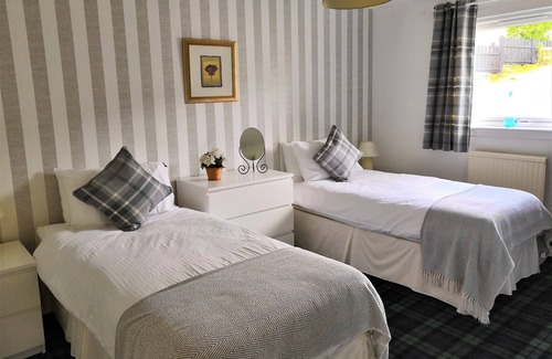 Lochgoilhead House | Experience 2CV at Lochgoilhead with Scenic Hot Tub Retreat