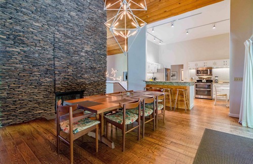 Stratton Mountain House | Experience Adventure at Stratton Mountain with Spa & Hot Tub