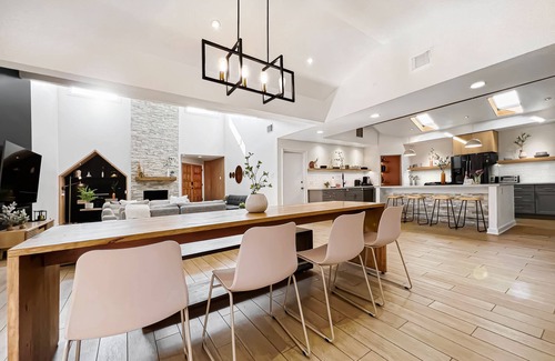 Clodine House | Explore Custom Design Rooms with Spa and Breakfast Options