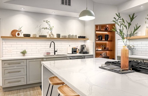 Clodine House | Explore Custom Design Rooms with Spa and Breakfast Options