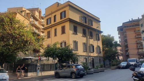 Quartiere XVII Trieste Apartment | Charming 2MG Apartment with Terrace in Central Rome