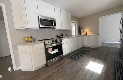 West Lafayette House | Modern Retreat: 2mi to Purdue Stadium with Family Amenities