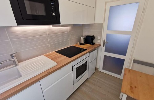 Saint-Germain-en-Laye Apartment | Cozy Wei&Pei Apartment in St Germain En Laye Center