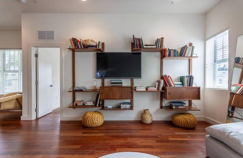 South Pointe Apartment | Pet-Friendly Retreat Just 2 Minutes from the Beach