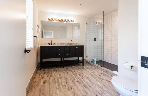 South Pointe Apartment | Pet-Friendly Retreat Just 2 Minutes from the Beach