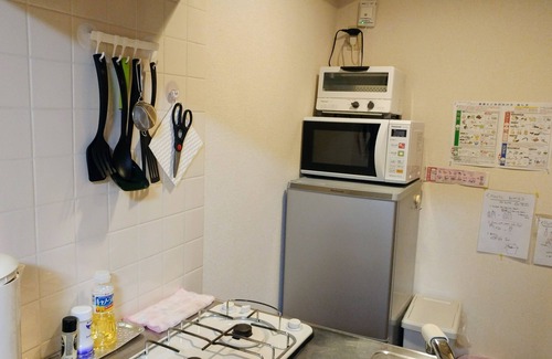 Shimokitazawa Apartment | Ideal Hotel Steps from Shimokitazawa Station with WiFi