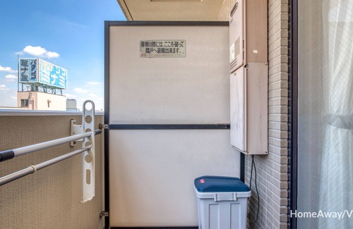Shimokitazawa Apartment | Ideal Hotel Steps from Shimokitazawa Station with WiFi