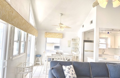 South End House | Beachfront Retreat with Panoramic Ocean Views and Pets Welcome