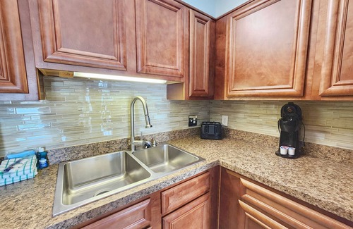 Panama City Beach Condo | Beachfront Resort with Ocean View and Free Beach Chairs