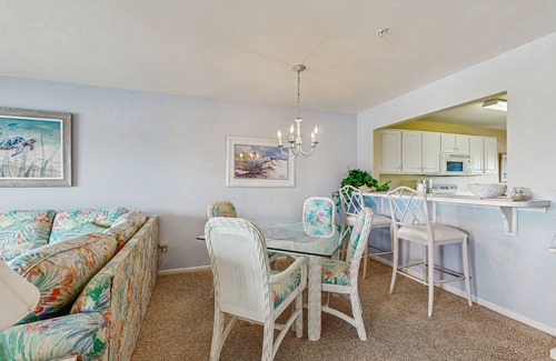 Ocean View House | Waterfront Bethany Bay Condo with Golf, Pool & Lake Views