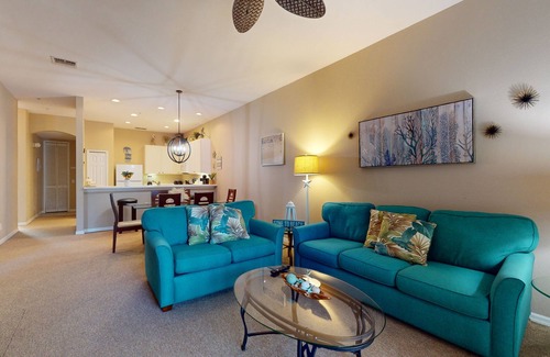 Bahama Bay Condo | Perfect 2nd-Floor Condo with Pool, Sauna & Gym Near Parks