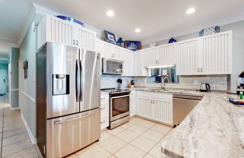 Orange Beach East Condo | Gulf-Front Condo with Private Balcony and Pool