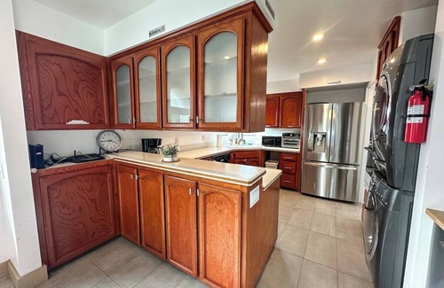 Mission Beach House | 2nd Floor Unit · Central Beach Loft, Garage, Steps 2 Ocean!