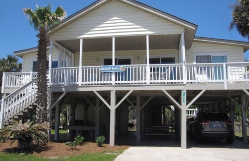 Edisto Island House | Oceanview Retreat: Spacious 4BR Home with Pool Access