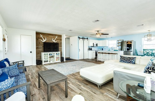 San Luis House | Seaside Retreat with Sunrise Ocean Views and Family Amenities