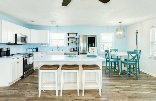 San Luis House | Seaside Retreat with Sunrise Ocean Views and Family Amenities