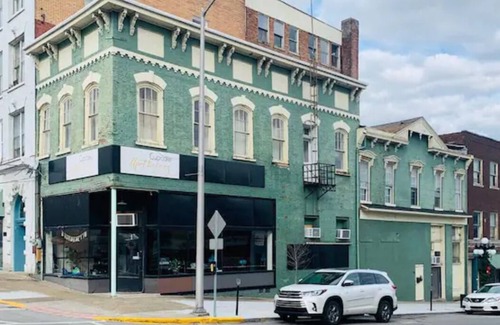 Winchester Apartment | 2nd Story Historic Downtown 2BR with Modern Amenities