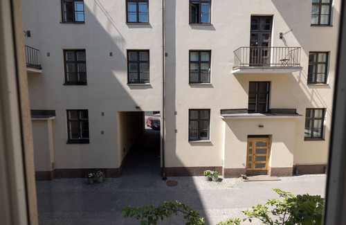 Kaartinkaupunki Apartment | Bright 2BR Apartment with Kitchen & Breakfast Included