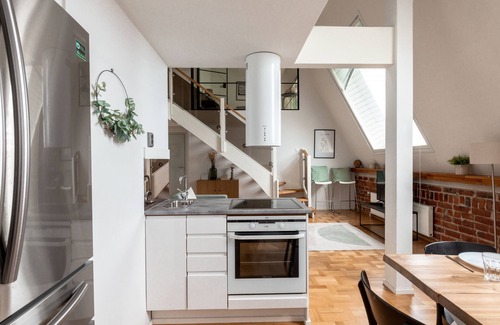 Helsinki City Centre Apartment | Modern 4-Star Penthouse with Kitchen & Child-Friendly Amenities