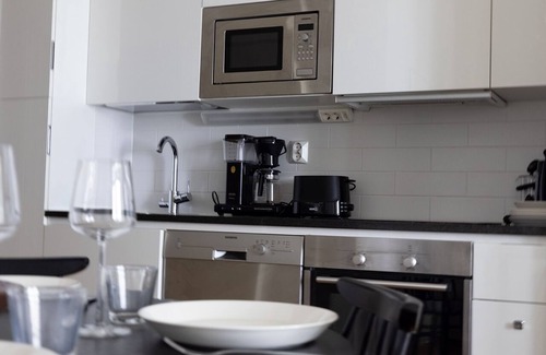 Kluuvi Apartment | Cozy 1BR Apartment with Balcony in Central Location