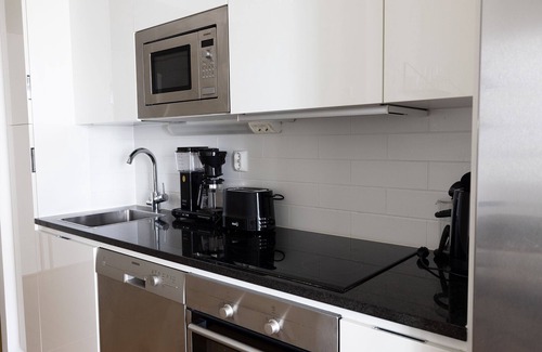 Kluuvi Apartment | Cozy 1BR Apartment with Balcony in Central Location