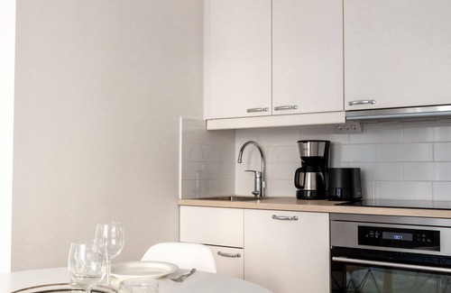 Toolo Apartment | Cozy 2ndhomes 1BR Apartment with Kitchen & Breakfast