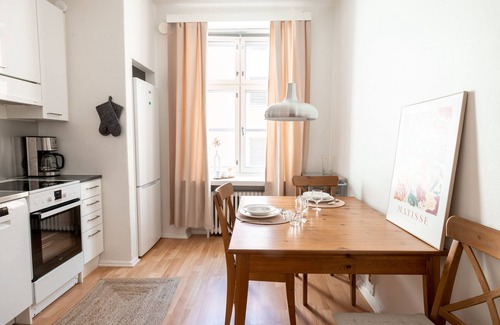 Kaartinkaupunki Apartment | Cozy Studio near Esplanade Park with Kitchen & Breakfast