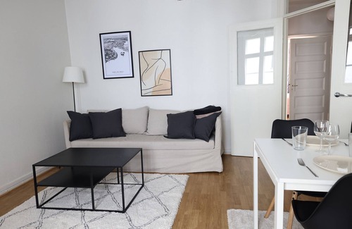 Kaartinkaupunki Apartment | Comfortable 2BR Apartment with Breakfast & Family Amenities