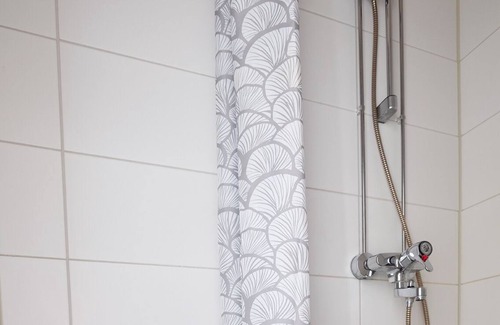 Kaartinkaupunki Apartment | Accessible Fabianinkatu Apartments: Family-Friendly Comfort
