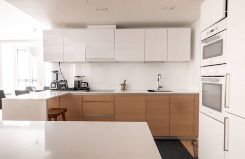 Kaartinkaupunki Apartment | Gorgeous & Modern 2BR Apartment with Family-Friendly Amenities